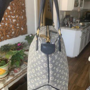 Authentic Louis Vuitton navy mini lin idyll should
